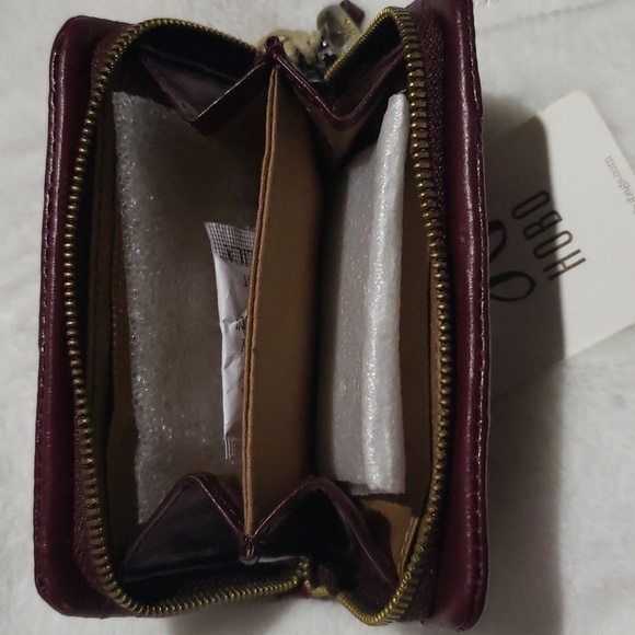 HOBO ELIZA small Zip Around. - Picture 9 of 11